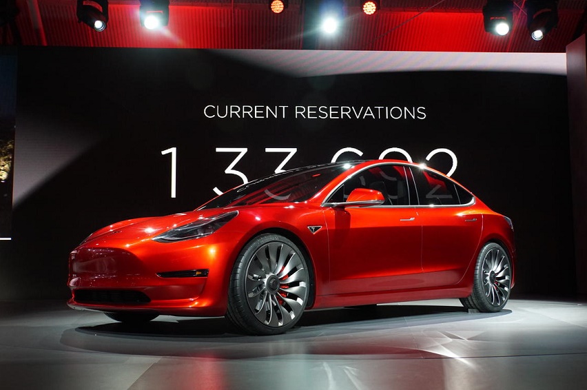 Tesla Model 3 Araçlar Üretilmeye Başlandı